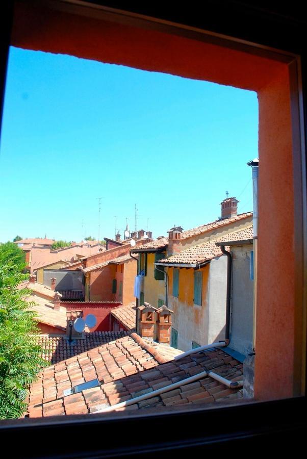 Pisolo in città casa vacanze nel centro storico Apartamento Bolonha Exterior foto